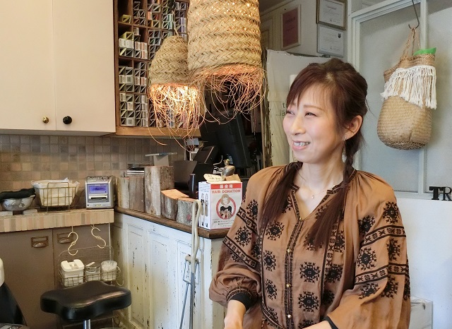神奈川県でサイエ式育毛術の導入サロンを取材した 健幸家族
